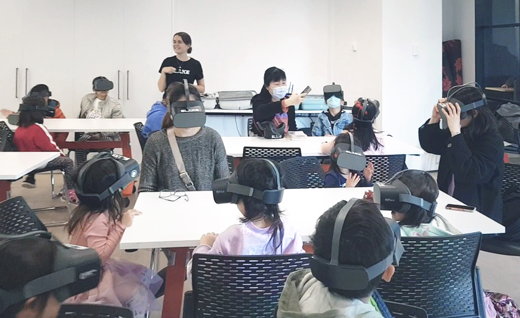 學校放假親子活動安排-圖書館 VR experience
